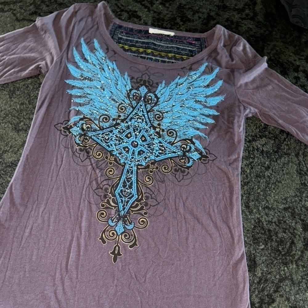 Angels & diamonds cross graphic 3/4 Sleeve T-Shirt. with patterned back